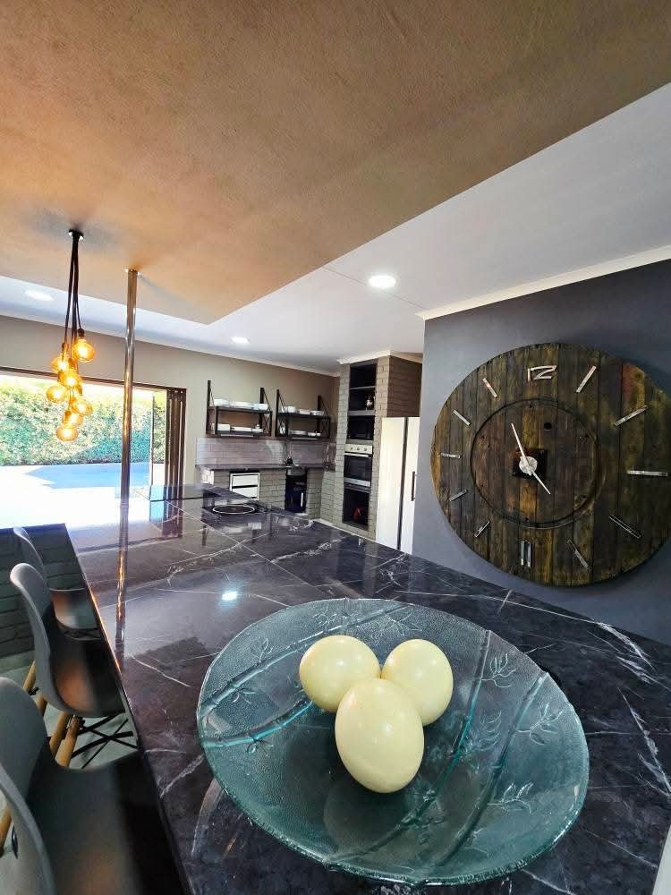 5 Bedroom Property for Sale in Irene Park North West